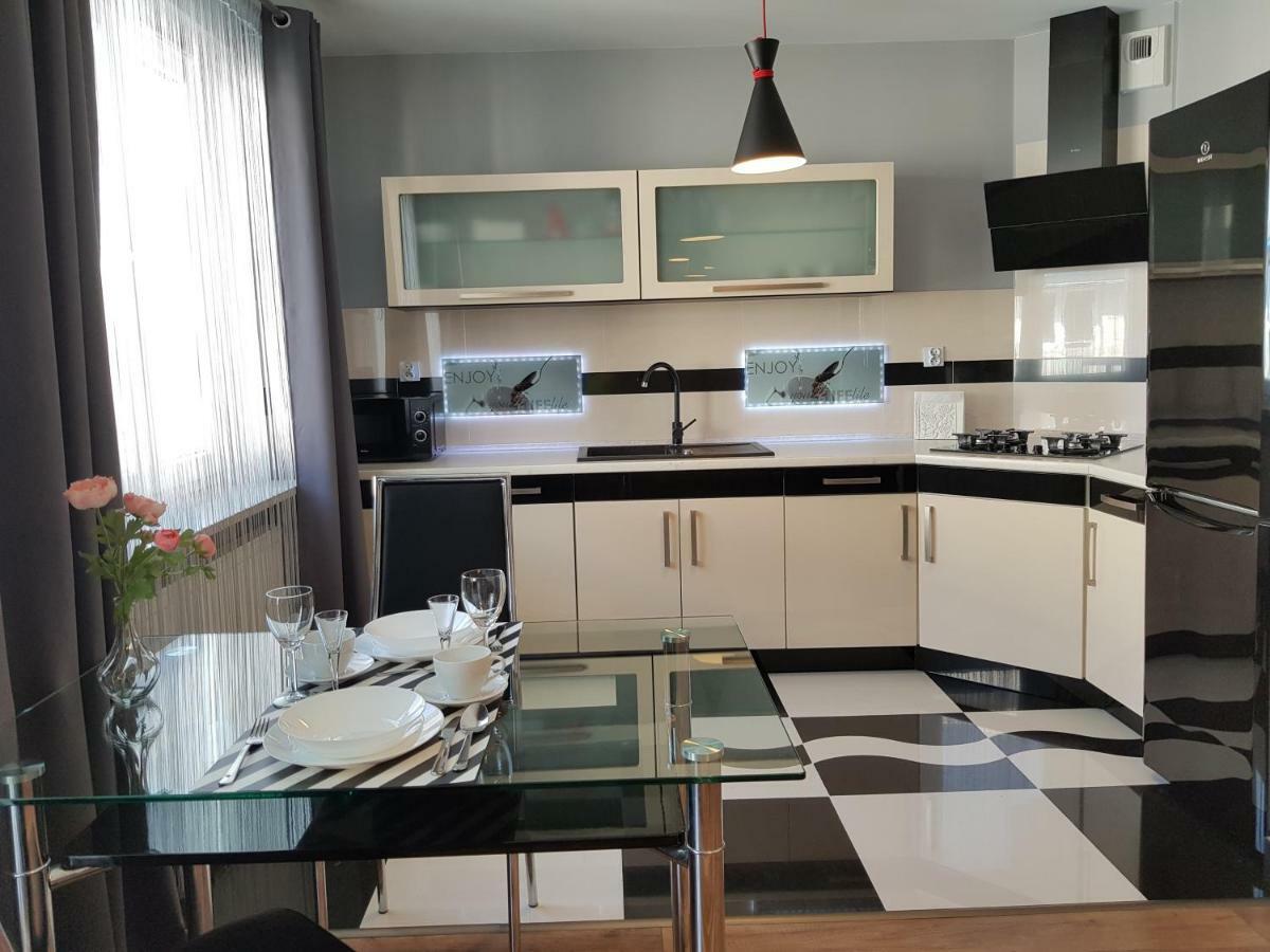 Apartment Luxury Oasis Srodmiescie Downtown 3 Os คราคูฟ ภายนอก รูปภาพ